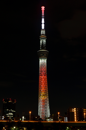 東京スカイツリーの模型 約1.8メートル 8色LED