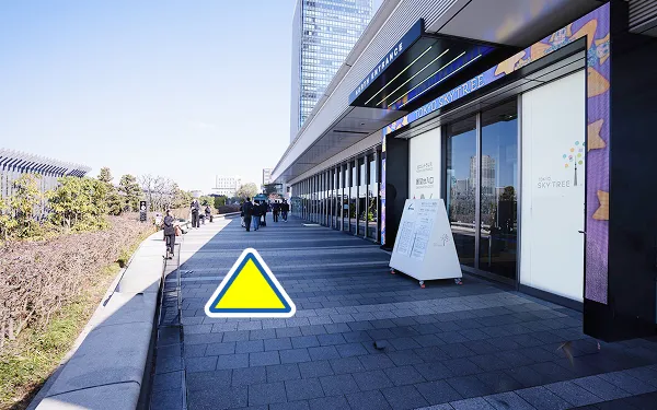 東京スカイツリー4Fの屋外フロアの通路